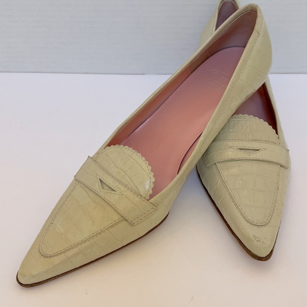 Joan & David CIRCA Kitten Heel. Beautiful soft mint color.